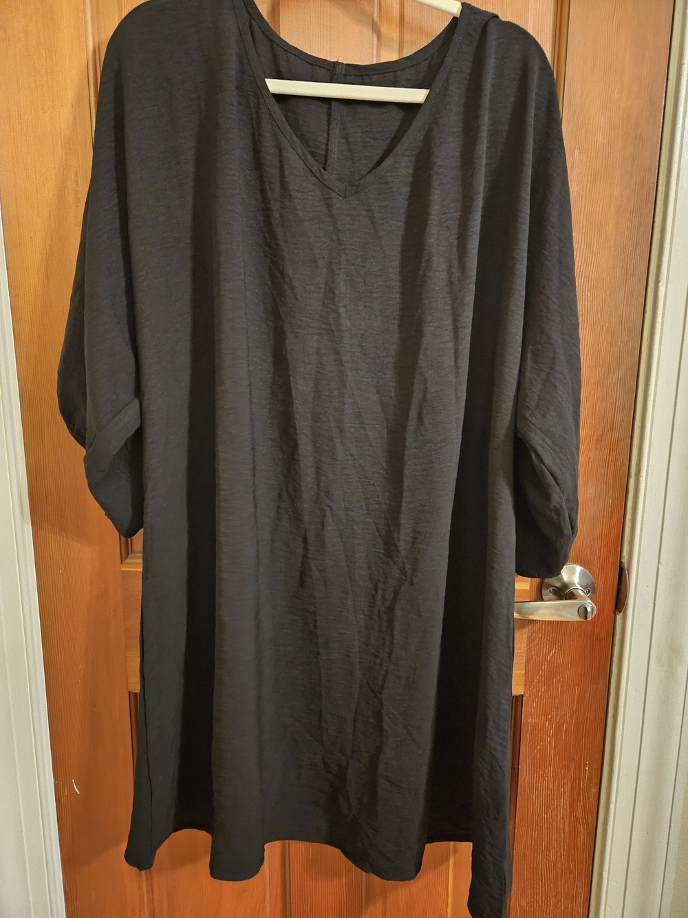 SHEIN Black V-Neck Lightweight Shift Dress